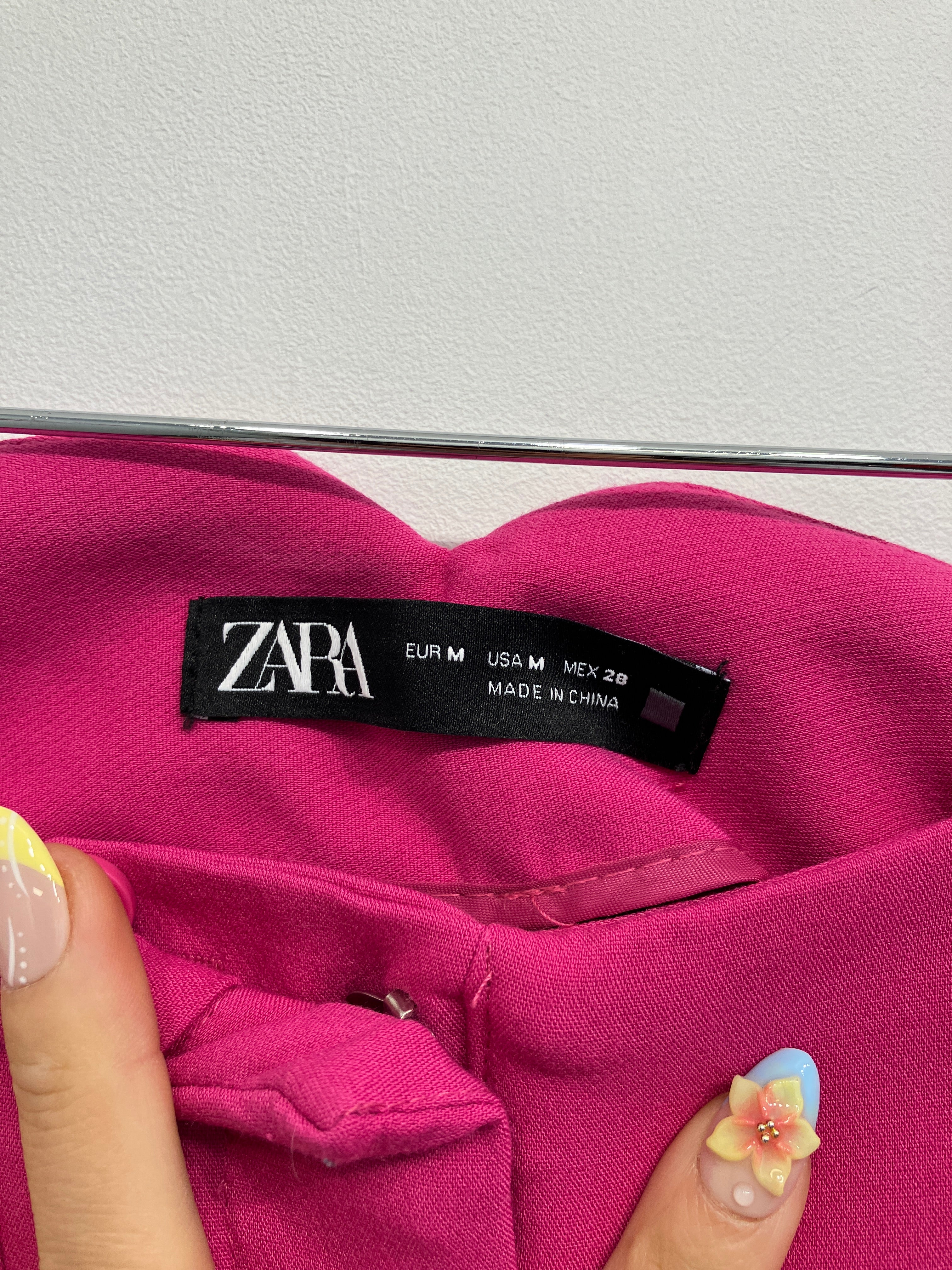 Zara Bukser